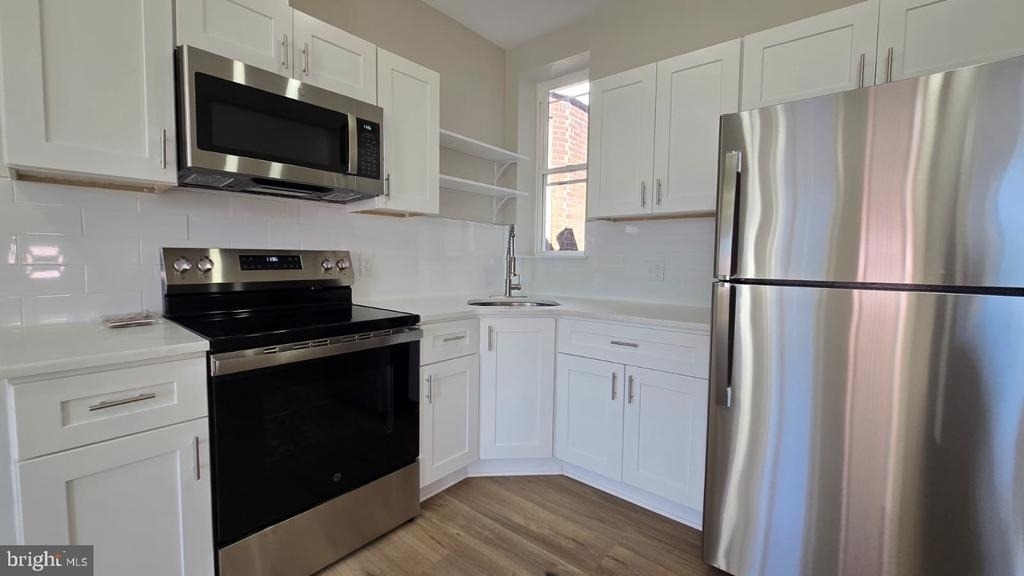 1207 W Wyoming Avenue - Photo 4