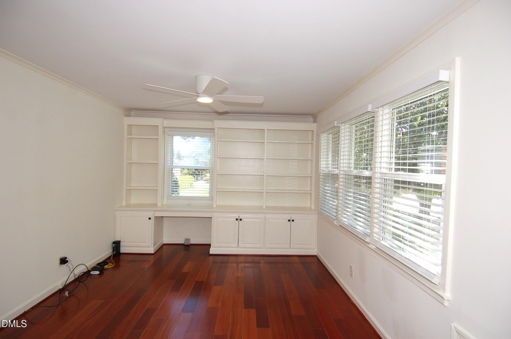 2100 Sutton Drive - Photo 3