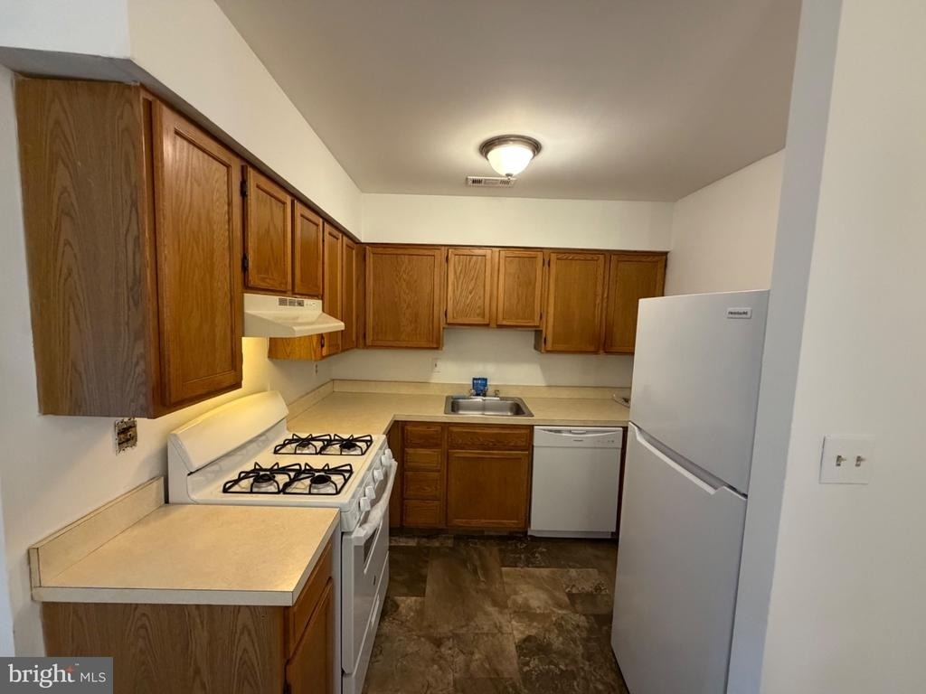 3402 Stanwood Street - Photo 2
