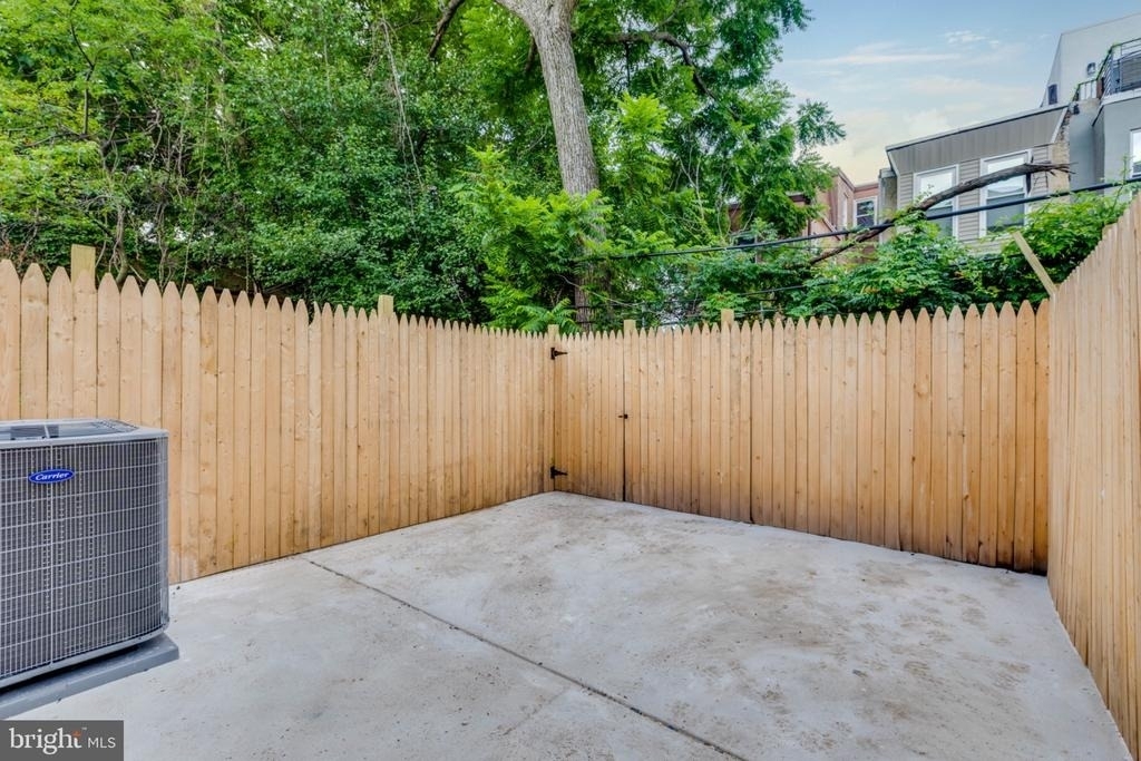 2314 N Sydenham Street - Photo 15