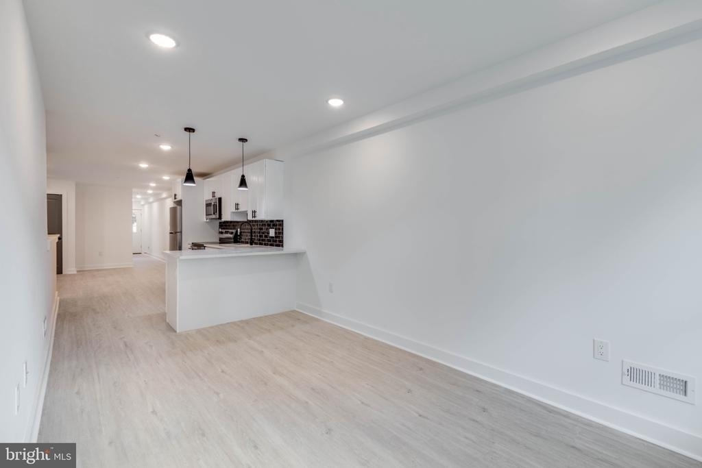 2314 N Sydenham Street - Photo 2