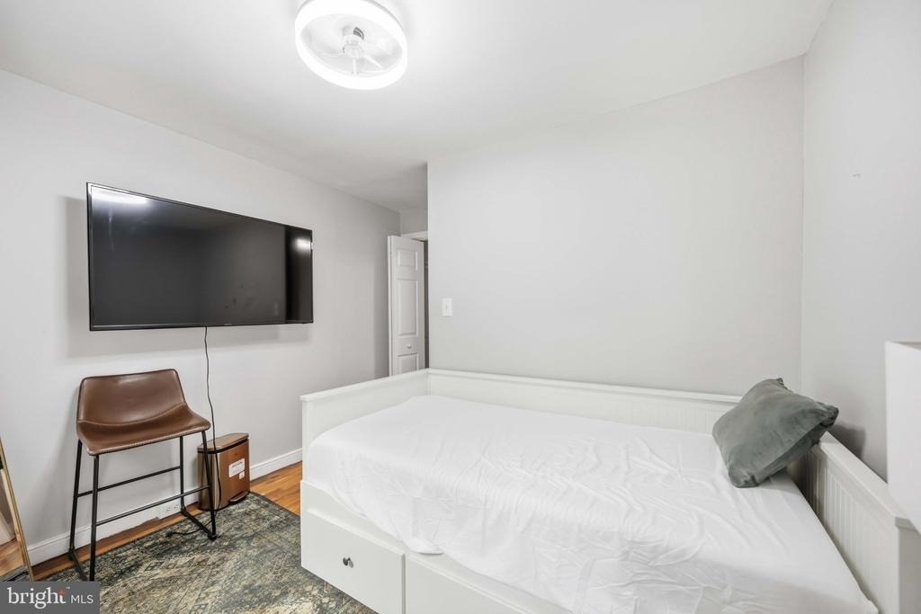 725 Pemberton Street - Photo 15