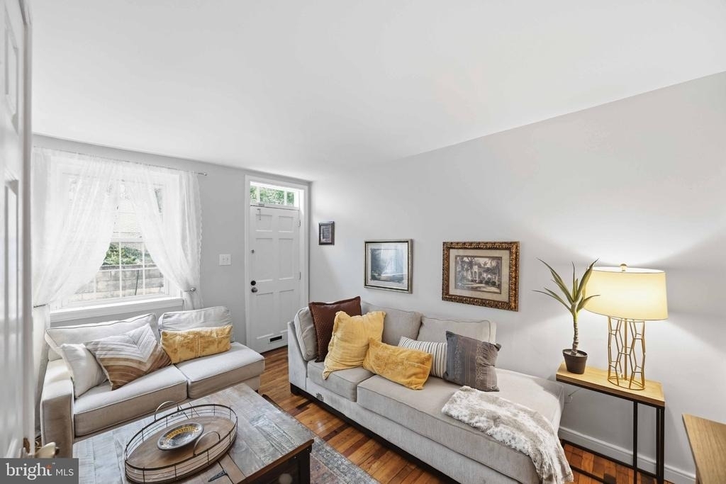 725 Pemberton Street - Photo 7