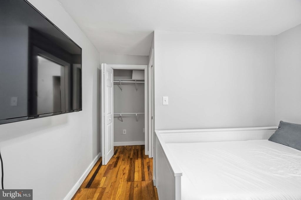 725 Pemberton Street - Photo 16