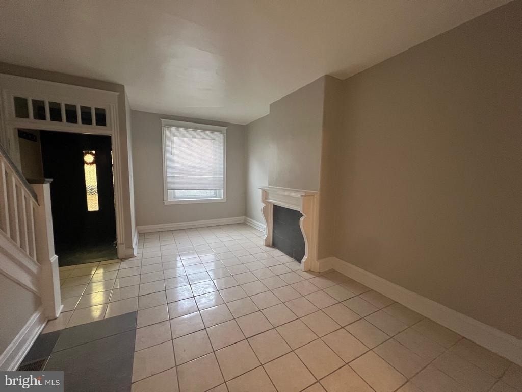 3319 W Haggert Street - Photo 2