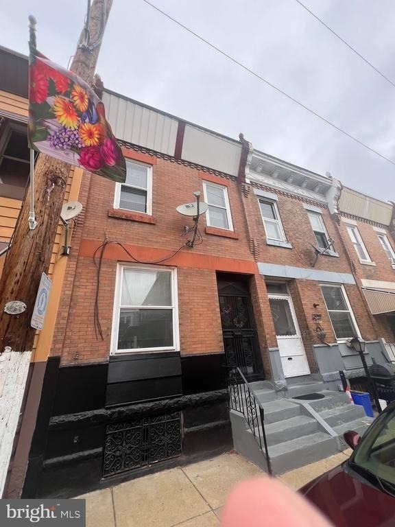 3319 W Haggert Street - Photo 0