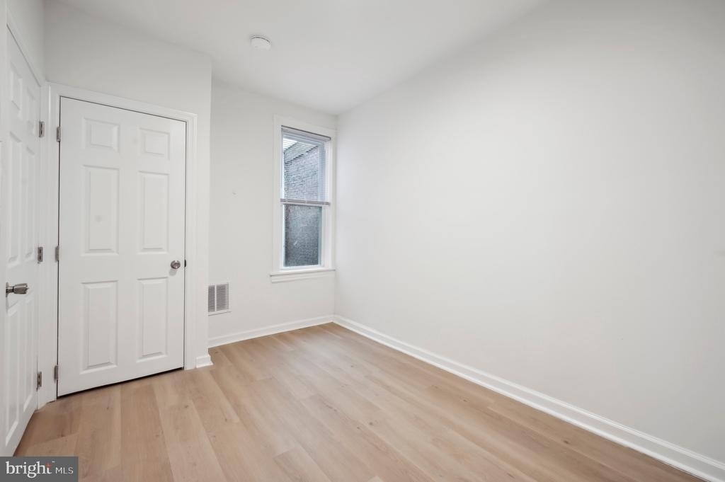 1627 S Ringgold Street - Photo 4