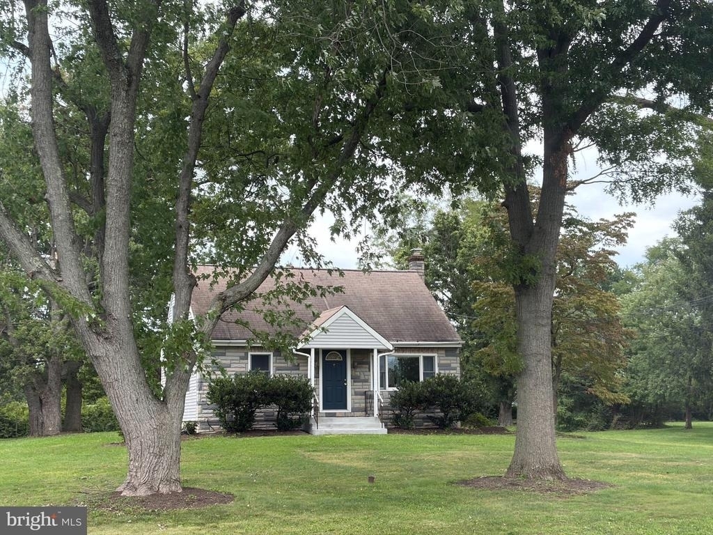 1538 Green Lane Road - Photo 1