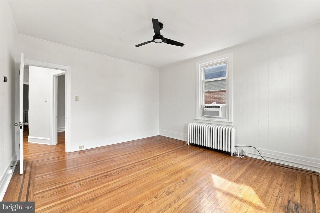 1 Athens Avenue W - Photo 8