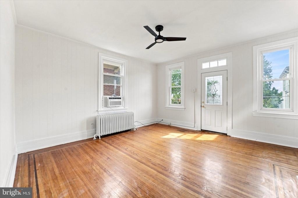 1 Athens Avenue W - Photo 6