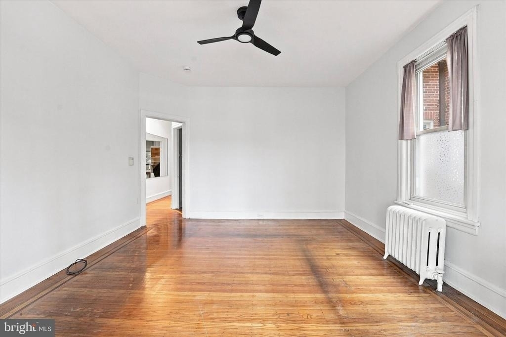 1 Athens Avenue W - Photo 5