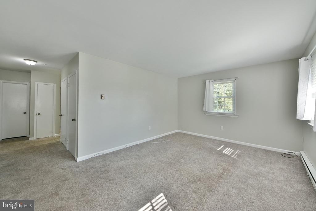 576 Meadowbrook Avenue - Photo 2