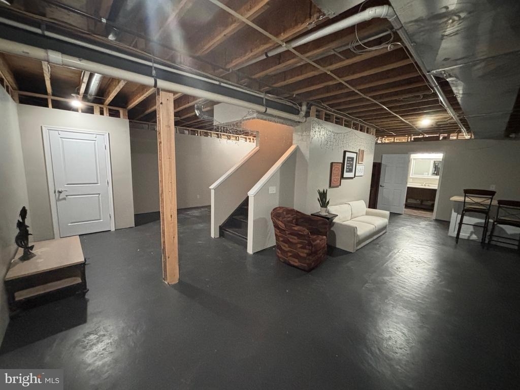 1 Robert Court - Photo 29