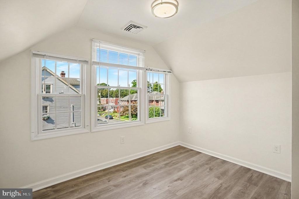 812 Darby Road - Photo 15