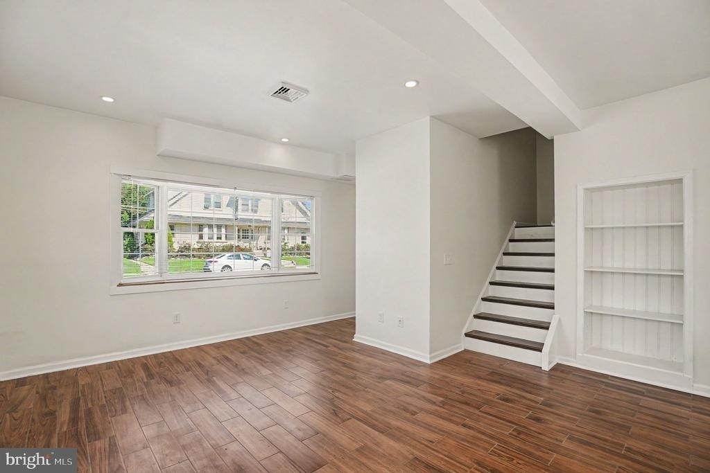 812 Darby Road - Photo 10