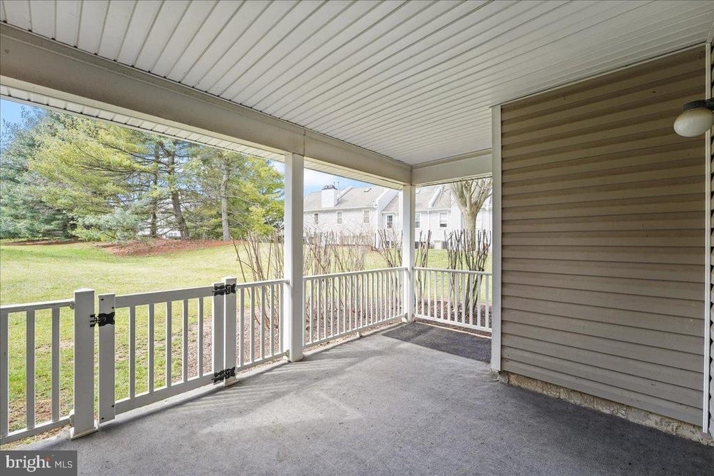 936 Railway Square - Photo 12