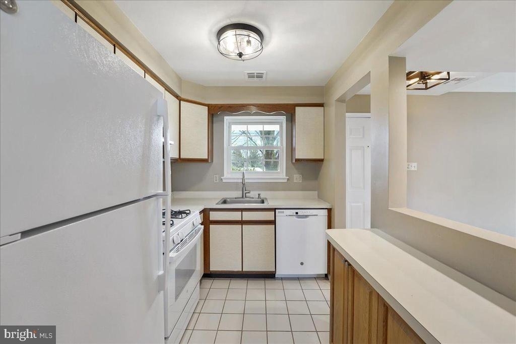 936 Railway Square - Photo 7