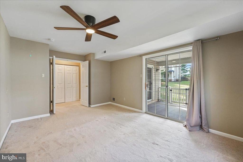 936 Railway Square - Photo 17