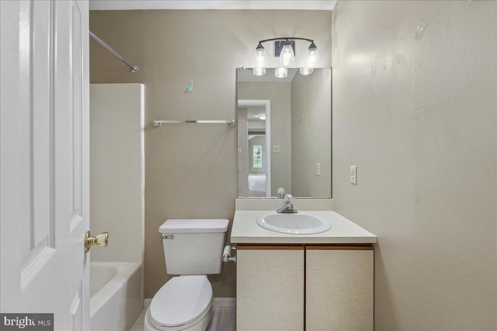 936 Railway Square - Photo 19