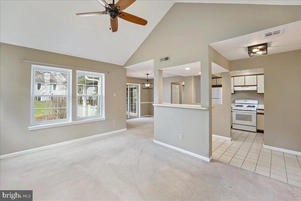 936 Railway Square - Photo 5