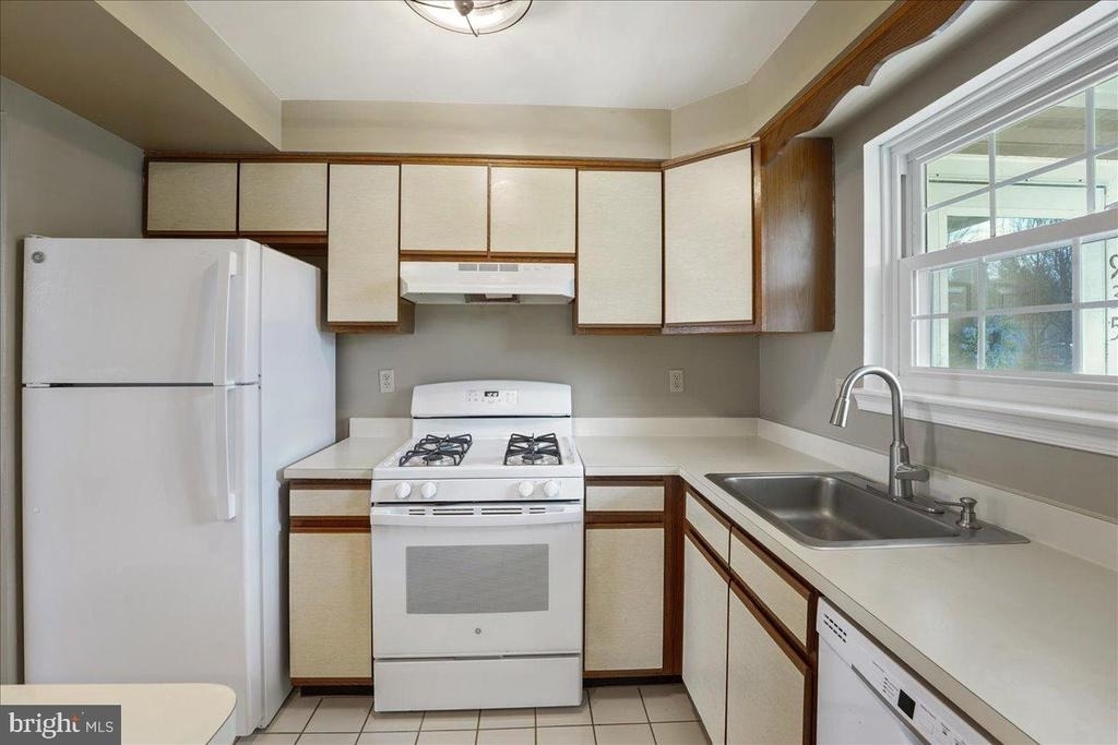 936 Railway Square - Photo 6