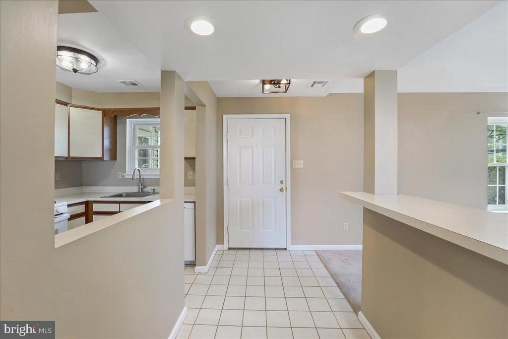 936 Railway Square - Photo 2