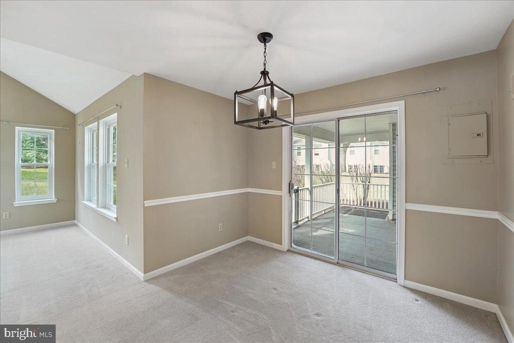 936 Railway Square - Photo 9