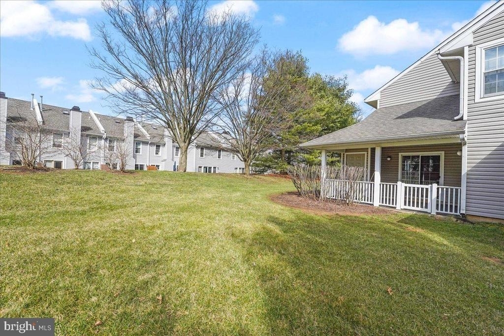 936 Railway Square - Photo 21