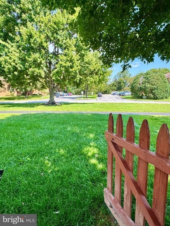 122 Caernarvon Court - Photo 28