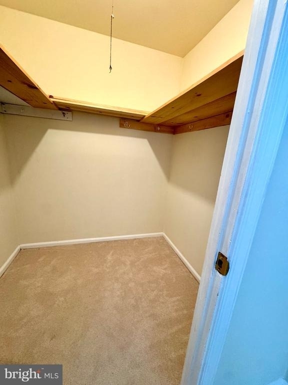 122 Caernarvon Court - Photo 17