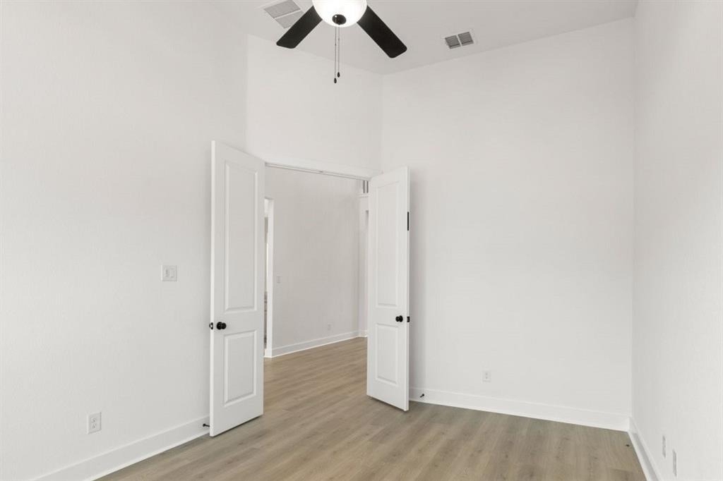 373 Hollister Dr - Photo 7