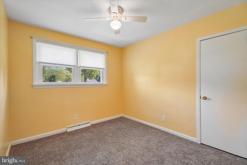 2176 Meadowview Drive - Photo 16