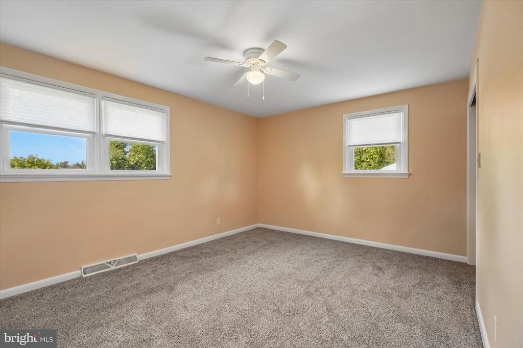2176 Meadowview Drive - Photo 14
