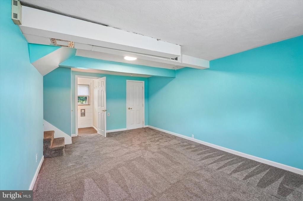2176 Meadowview Drive - Photo 10