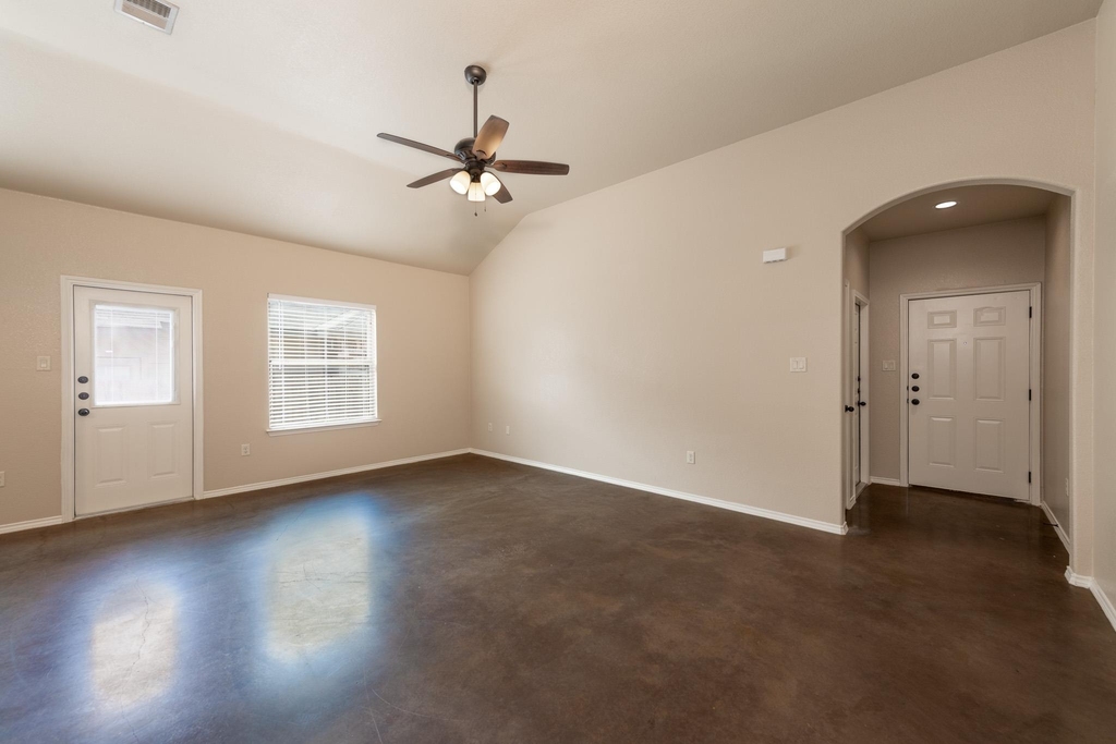 455 Jack Rabbit Ln - Photo 3
