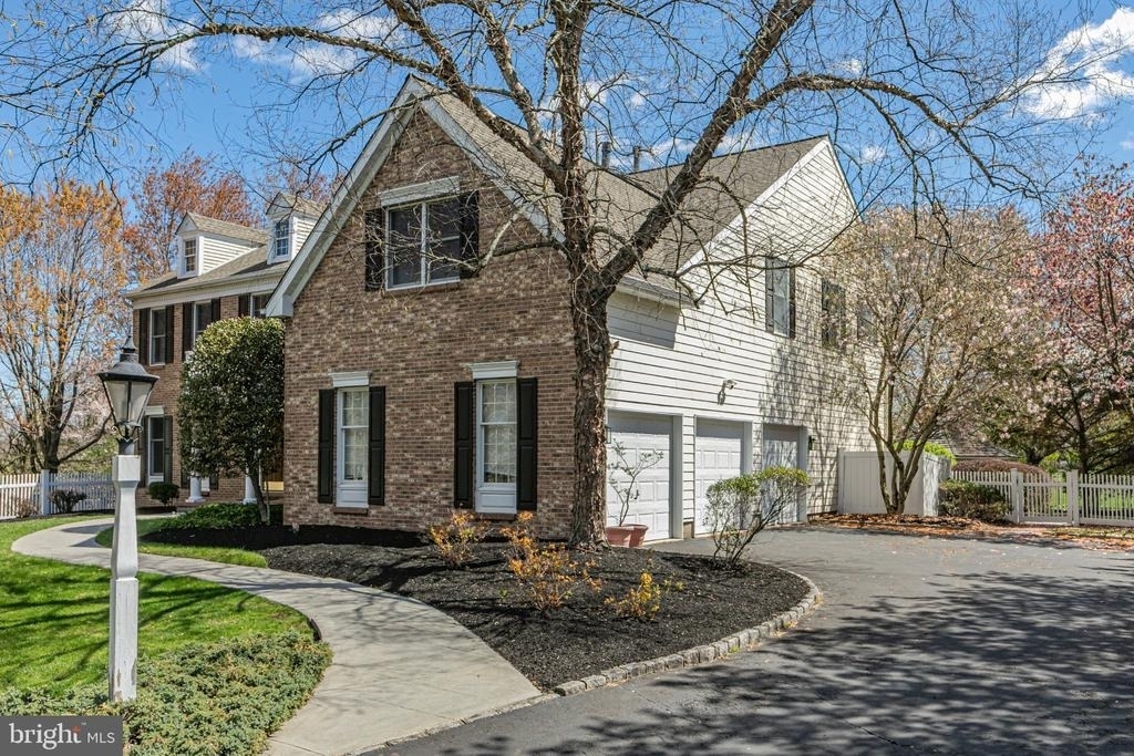 497 Christopher Drive - Photo 3