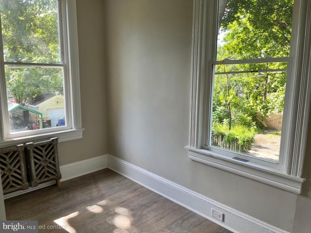 617 Stuyvesant Avenue - Photo 5