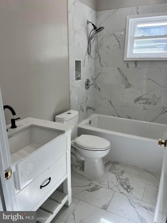 617 Stuyvesant Avenue - Photo 2