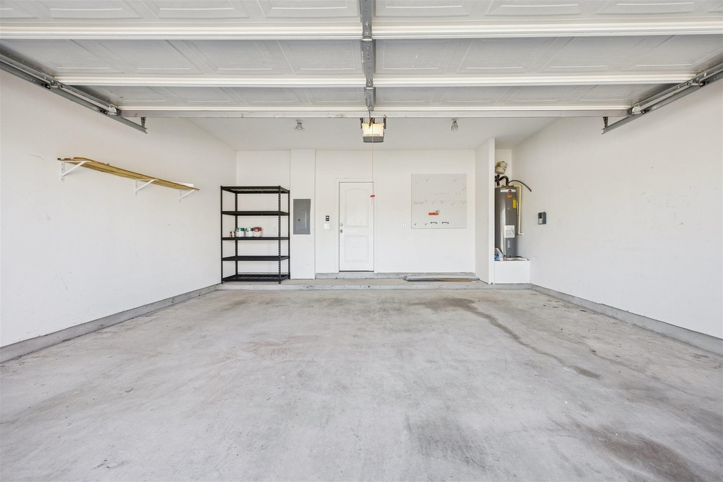 6401 Graymont Dr - Photo 10