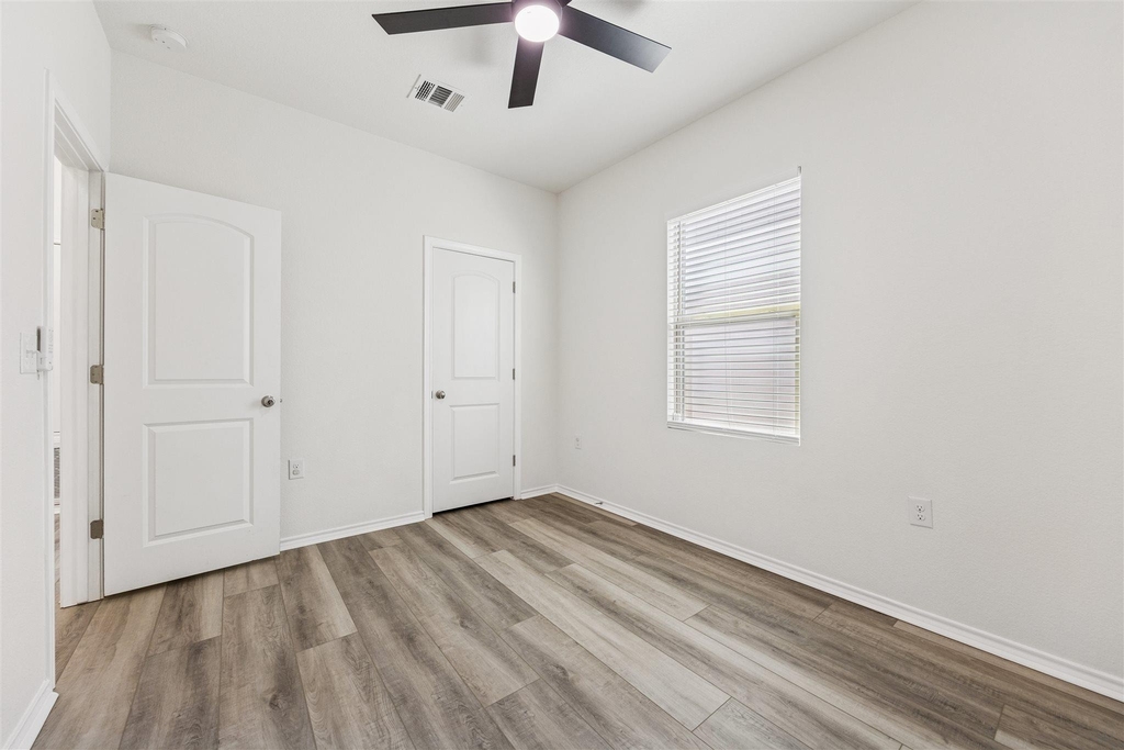 6401 Graymont Dr - Photo 6
