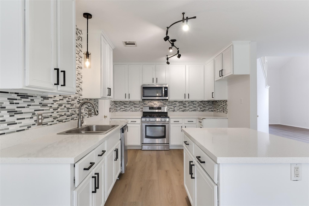 16816 Dorman Dr - Photo 9