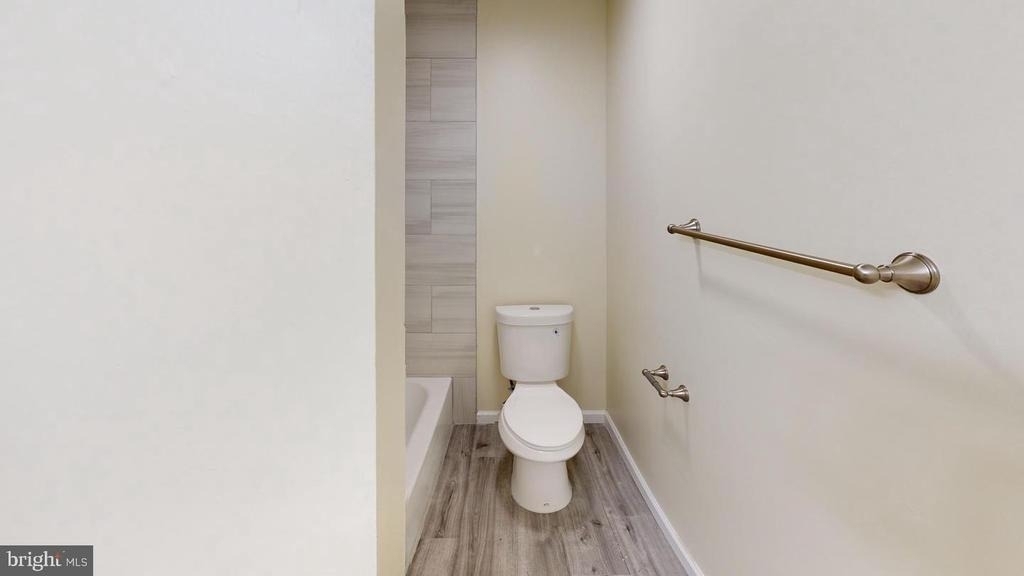 300 Broadway - Photo 9