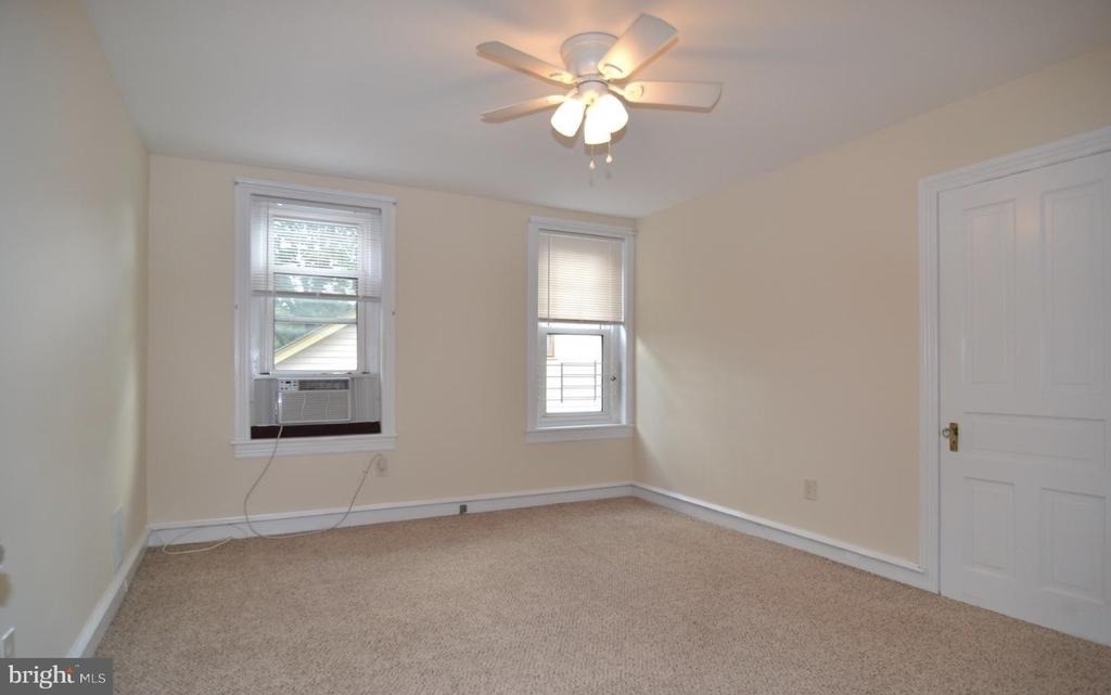 17 W Summit Avenue - Photo 8