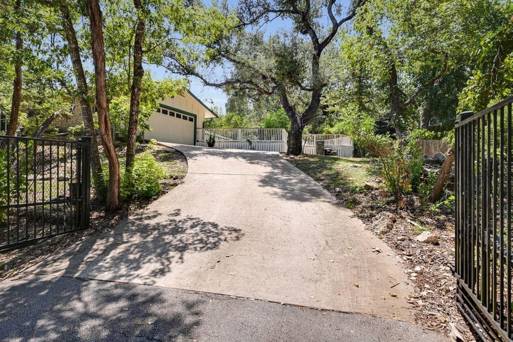 2412 Deer Pass - Photo 19