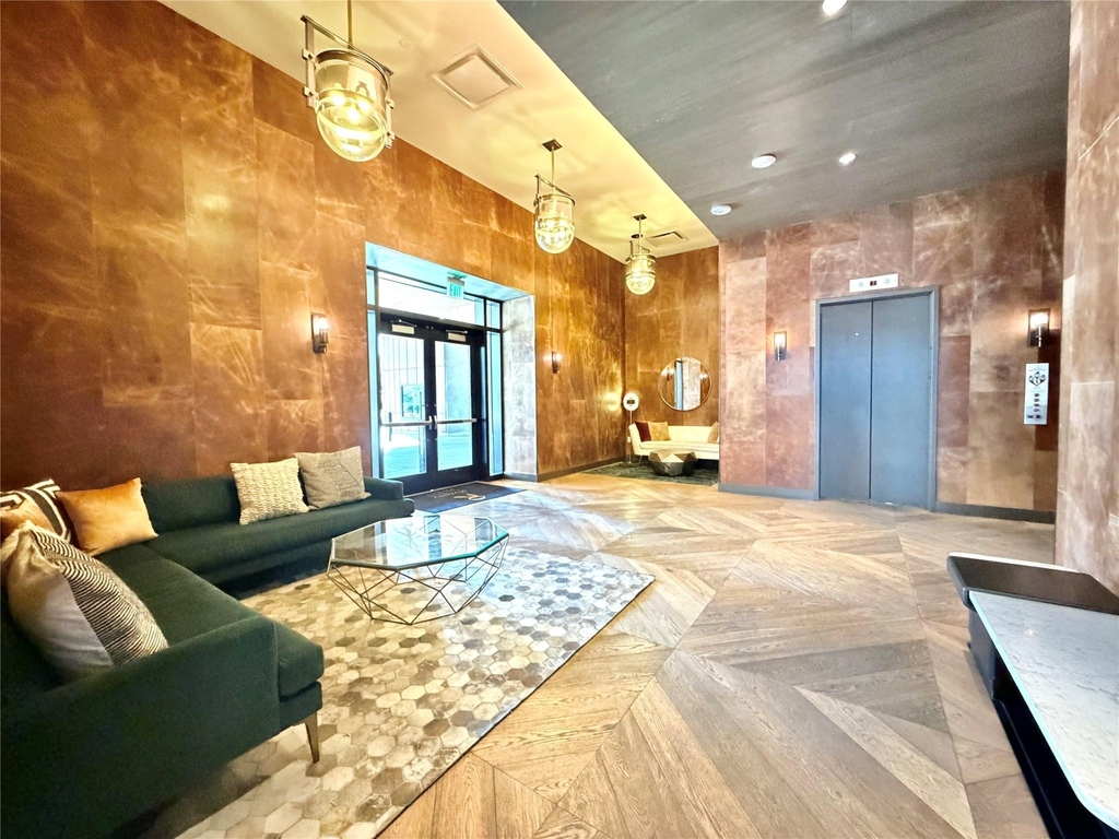 70 Rainey St - Photo 39