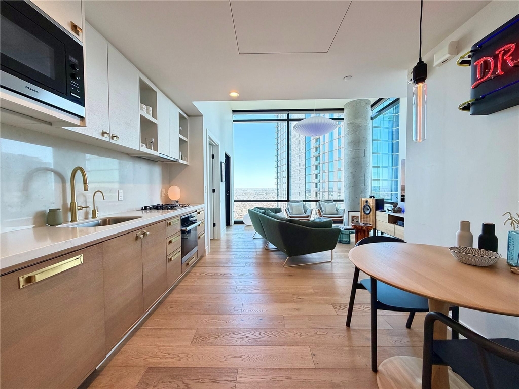 70 Rainey St - Photo 10