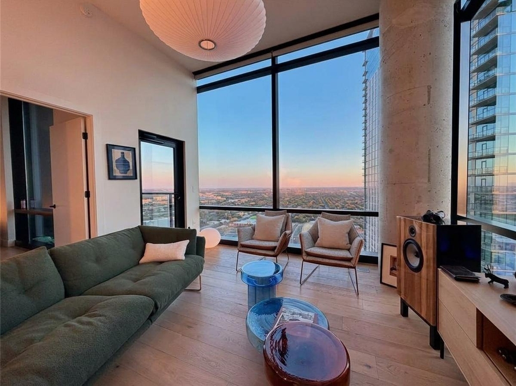 70 Rainey St - Photo 2
