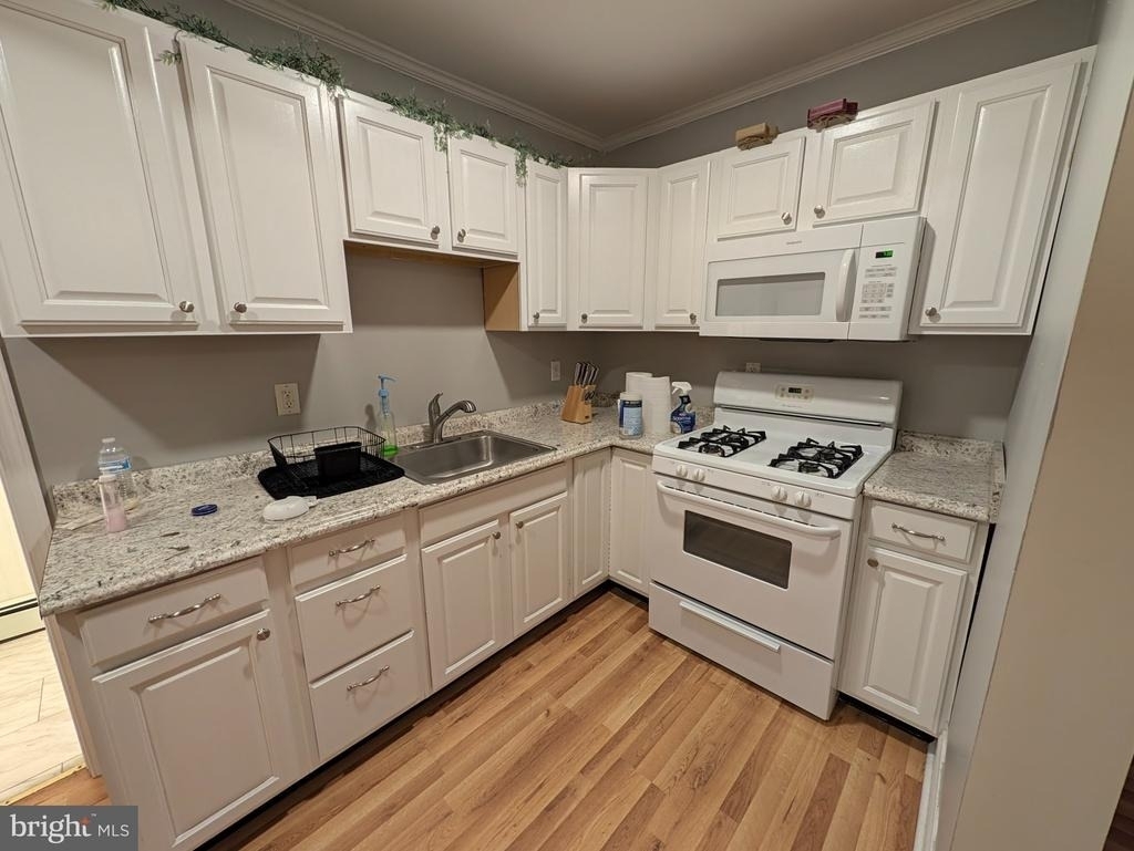 7491 Beach Avenue - Photo 28