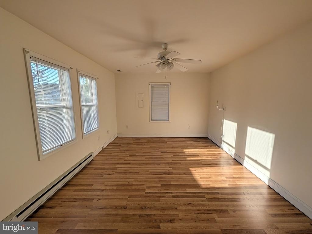 7491 Beach Avenue - Photo 8
