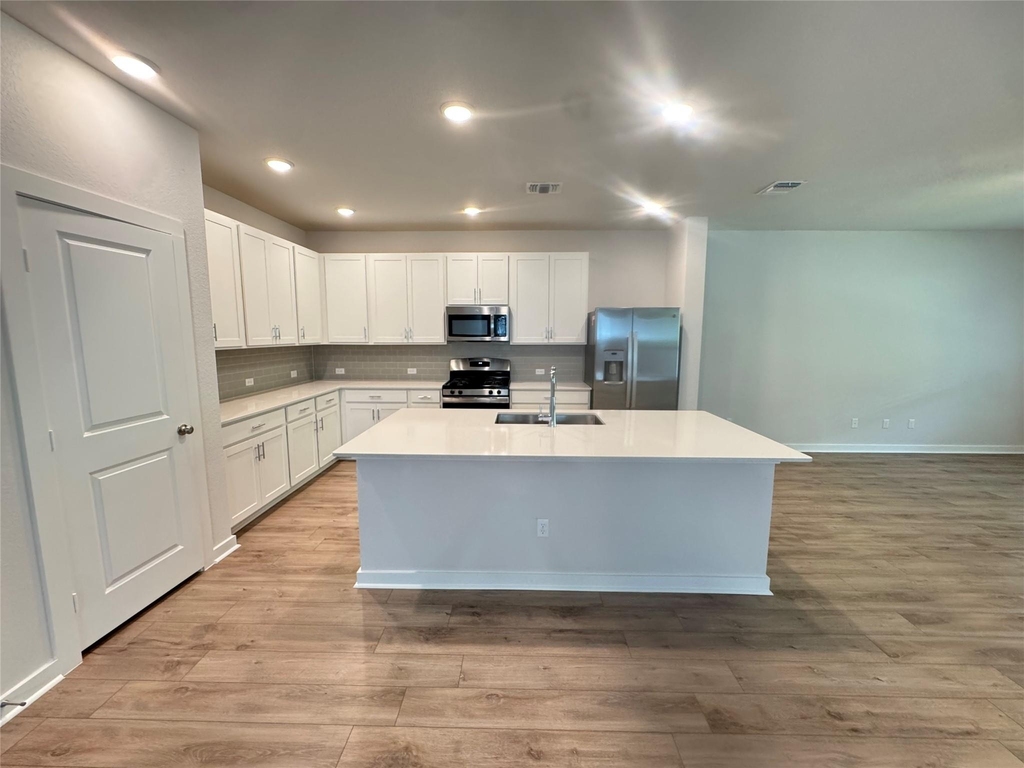 108 Sorghum Dr - Photo 1